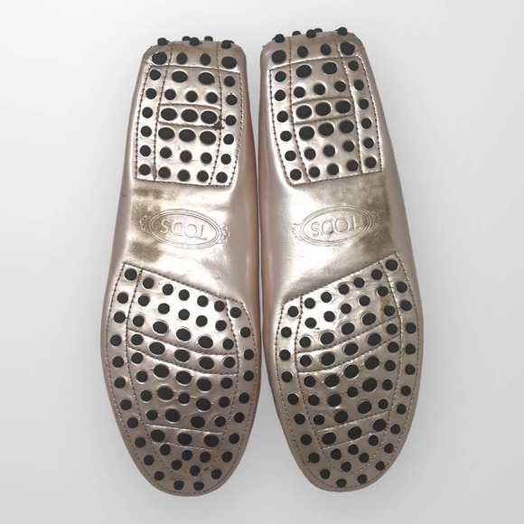 Tod's Metallic Pink Loafers - Picture 7 of 8